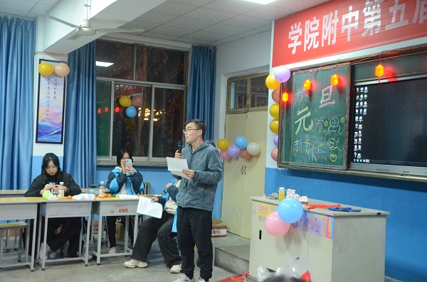 1740448533283369.jpg DSC_2897.JPG